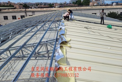 東莞長(zhǎng)安鍍鋅角鋼桁架暗扣保溫屋面